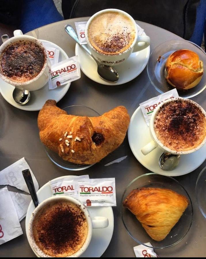 Dimora Dei Pastori Bed & Breakfast Наполи Екстериор снимка